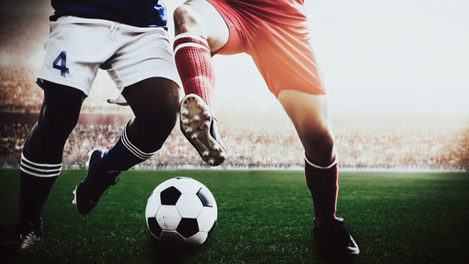 تأثير عوامل اللعب في كرة القدم